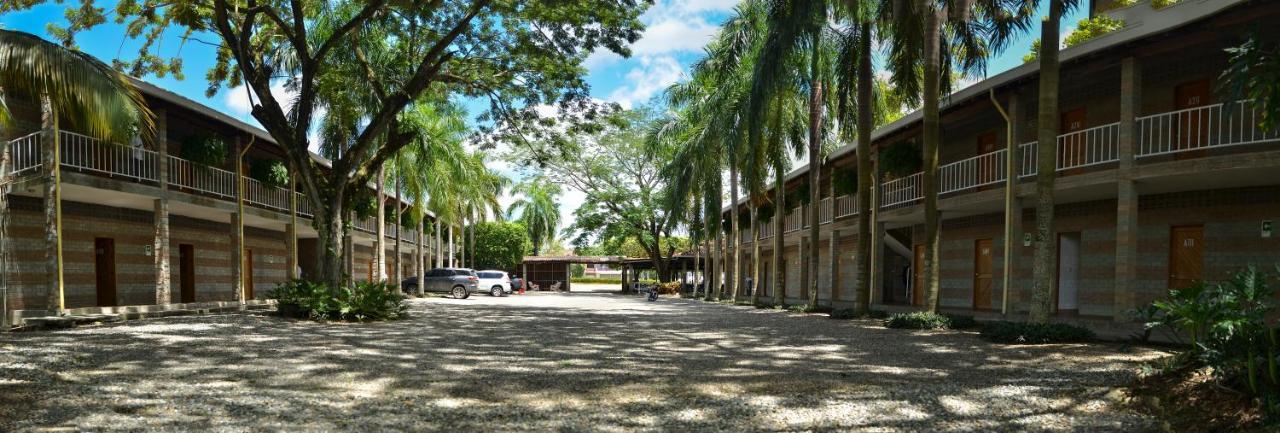 Hosteria Horizontes Caucasia 外观 照片